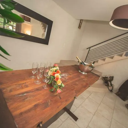 Holiday home Du Batadou - De Charme En Provence *